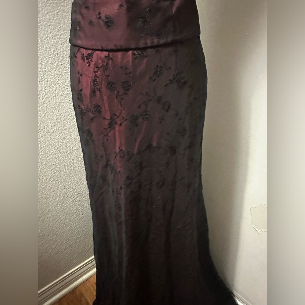 Chelsea Nites strapless, top, and matching skirt - Picture 8 of 16